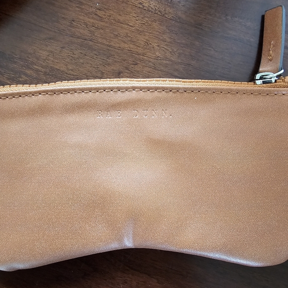 Rae Dunn Bundle NWT Beach Tote, sunglasses pouch, and small zip pouch. - Picture 9 of 11